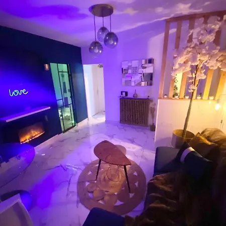 Exotic Apartment *